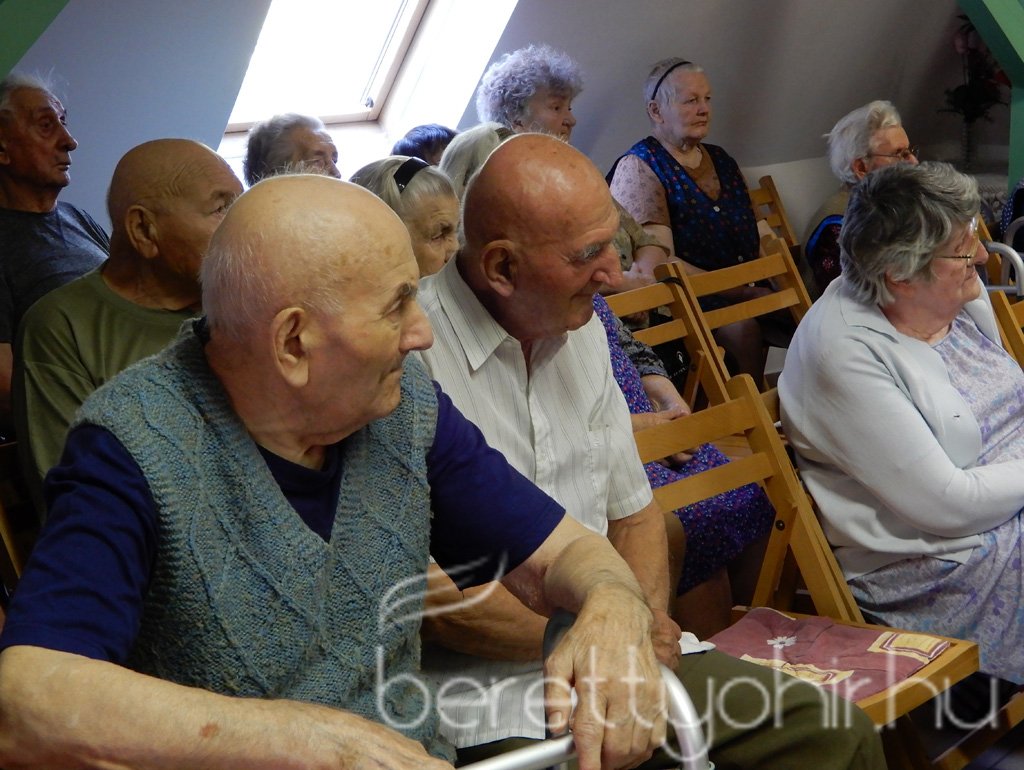 Marika néni 90 éves 32